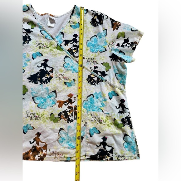 Disney Snow White Scrub Top Size 3XL​ - Picture 5 of 8